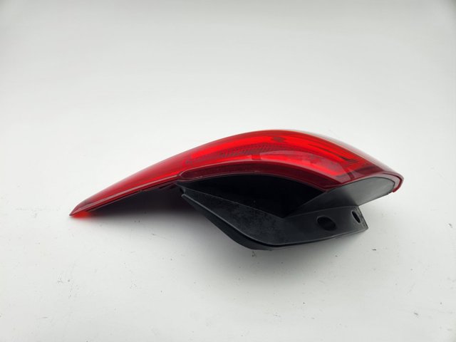 924023W010 Piloto trasero exterior derecho comprar Almería