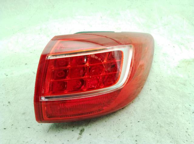 924023W010 Piloto trasero exterior derecho  en stock Granada
