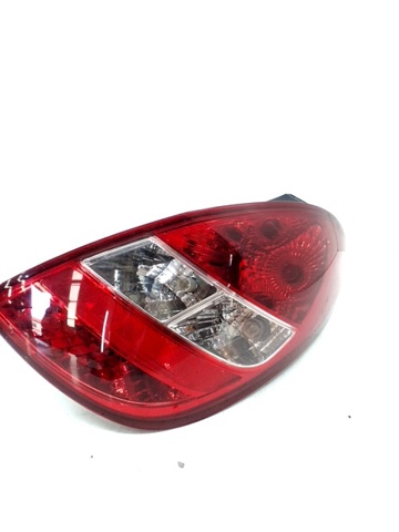 924024P000 Piloto trasero derecho comprar Sevilla
