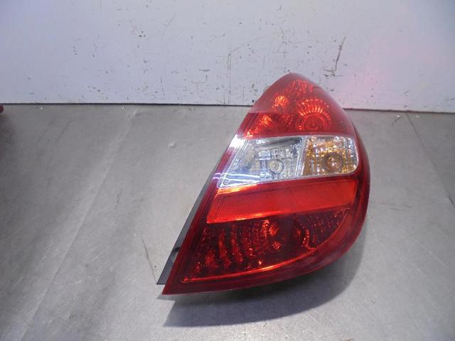 924024P000 HYUNDAI Piloto trasero derecho  disponible Vigo