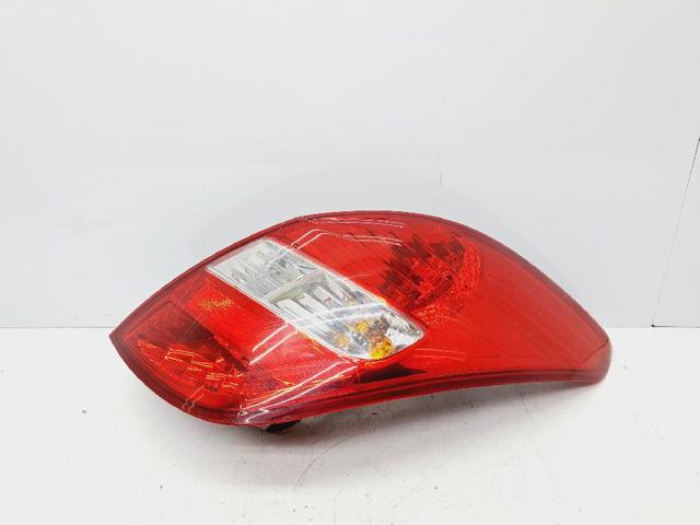 924024P000 Piloto trasero derecho  disponible Málaga