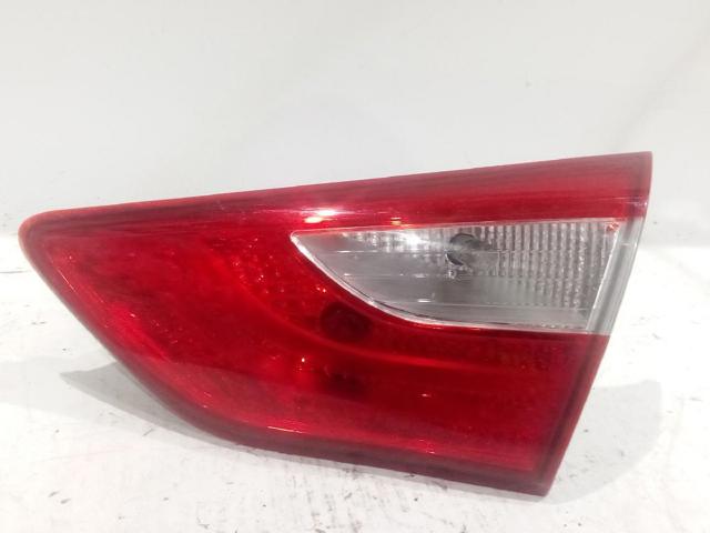 HYUNDAI 92404A5010 Piloto trasero interior derecho  en stock Terrassa