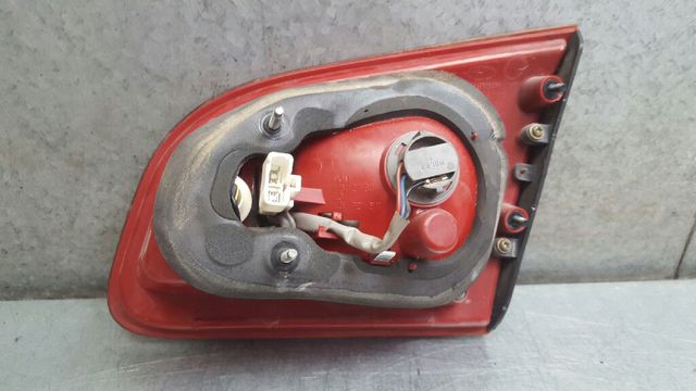 924052B000 Piloto trasero interior izquierdo  disponible Utrera