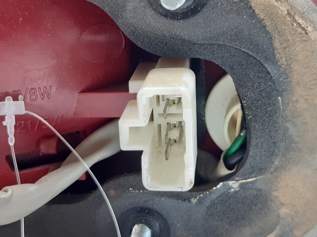 924062B000 HYUNDAI Piloto trasero interior derecho comprar Madrid