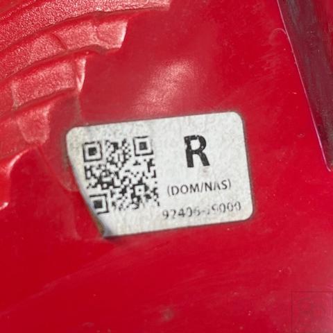 HYUNDAI 92406J9000 Luz trasera de parachoques derecha  en stock Salamanca