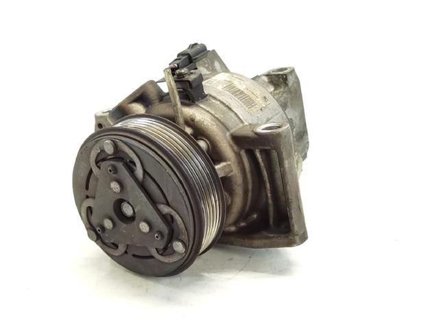 926001571R RENAULT Compresor de aire acondicionado  en stock Huelva