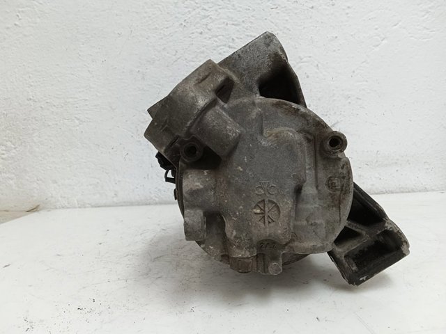 NISSAN 926001F701 Compresor de aire acondicionado  comprar en Albacete