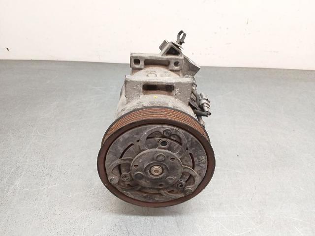 926002352R RENAULT Compresor de aire acondicionado  disponible Ourense