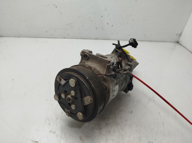 926002410R RENAULT Compresor de aire acondicionado  comprar en Oviedo