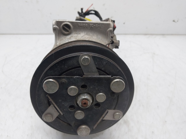 RENAULT 926002410R Compresor de aire acondicionado  comprar en Ponferrada
