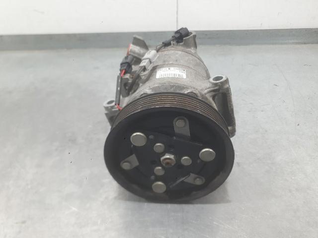 RENAULT 926003123R Compresor de aire acondicionado  en stock Salamanca