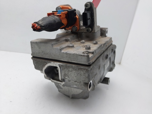 RENAULT 926004760R Compresor de aire acondicionado  disponible Lugo