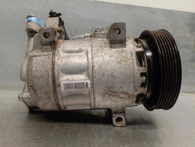 RENAULT 926004990R Compresor de aire acondicionado  disponible España
