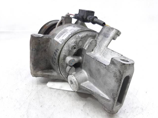 926005689R RENAULT Compresor de aire acondicionado  en stock Córdoba