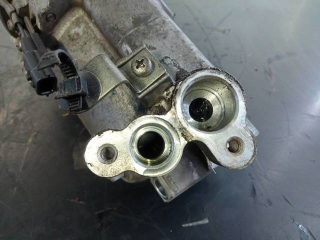 926005727R RENAULT Compresor de aire acondicionado  en stock Córdoba