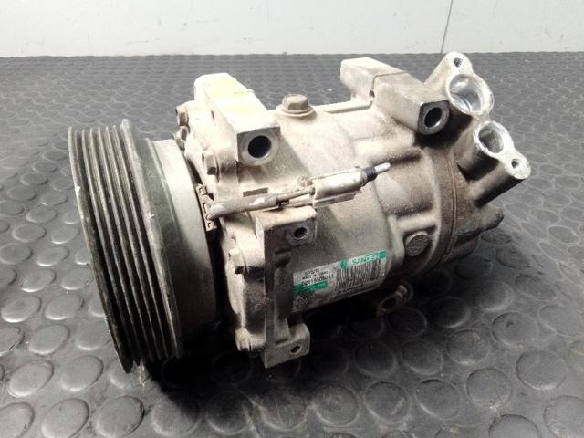 RENAULT 926006229R Compresor de aire acondicionado  en stock Valencia