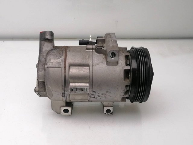 RENAULT 926006775R Compresor de aire acondicionado  en stock Salamanca