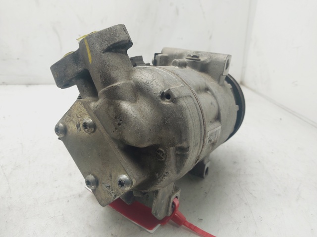 RENAULT 926006775R Compresor de aire acondicionado  en stock Valencia