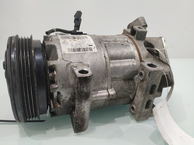 RENAULT 926006775R Compresor de aire acondicionado  disponible Valladolid