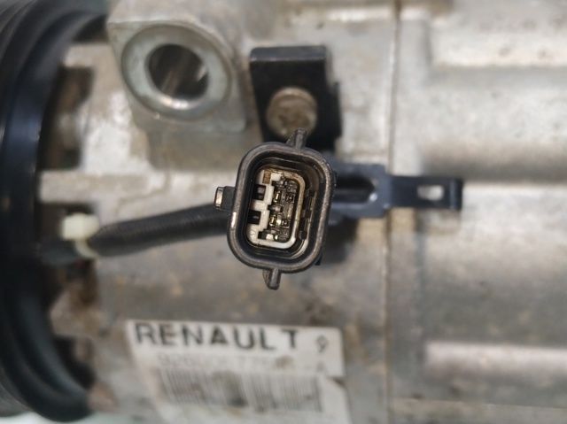 926006775R Compresor de aire acondicionado  en stock Sabadell