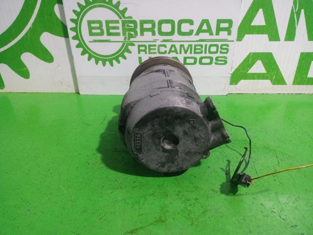 926008C810 Compresor de aire acondicionado  disponible Utrera