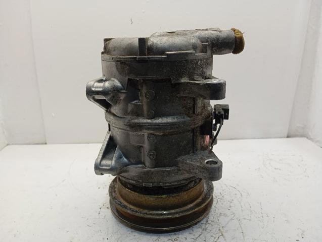 Compresor de aire acondicionado Nissan Patrol Y60