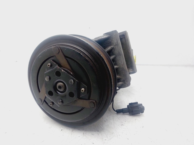 926009F511 NISSAN Compresor de aire acondicionado  comprar en Oviedo