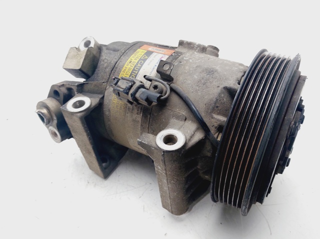 NISSAN 926009F511 Compresor de aire acondicionado  en stock Valencia