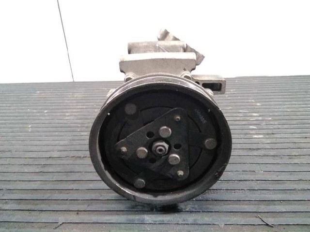 92600AZ74A NISSAN Compresor de aire acondicionado  disponible Ourense