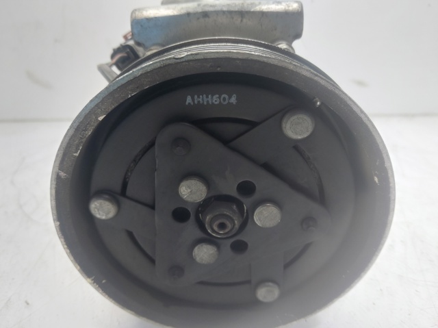 92600AZ74A NISSAN Compresor de aire acondicionado  disponible Vigo