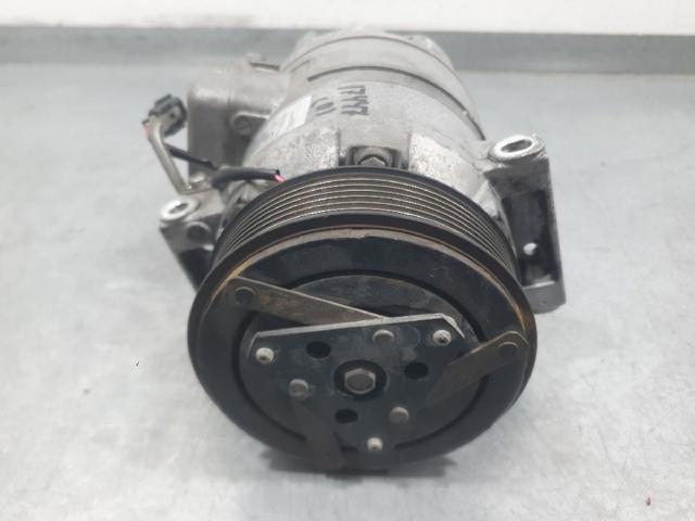 92600JD73A NISSAN Compresor de aire acondicionado  disponible Ourense