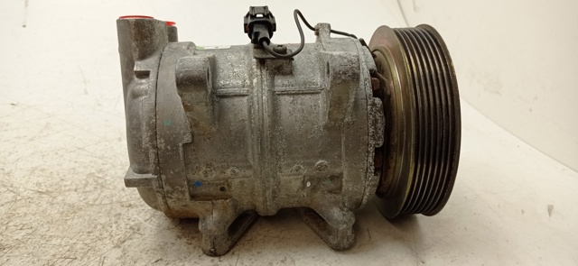 92600VK110 NISSAN Compresor de aire acondicionado  en stock Córdoba