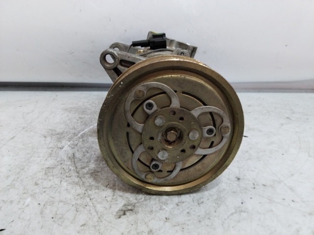 Compresor de aire acondicionado Nissan Patrol Y61
