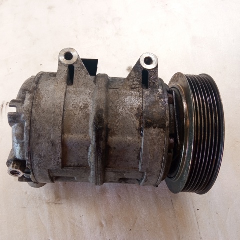 92600VK110 Compresor de aire acondicionado  disponible Utrera