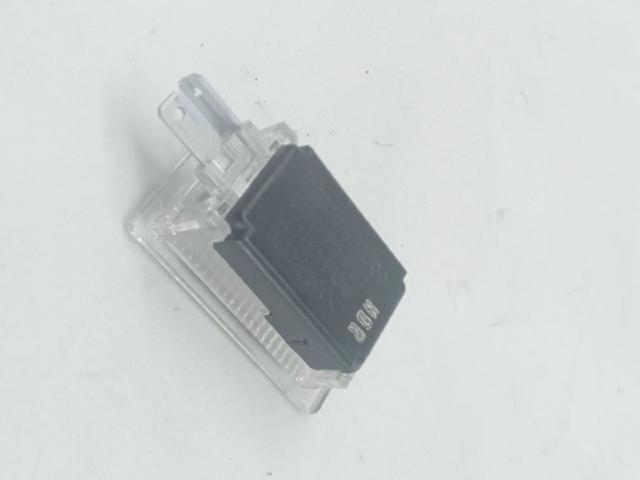 9262033000 Luz de cortesía del maletero  disponible Málaga