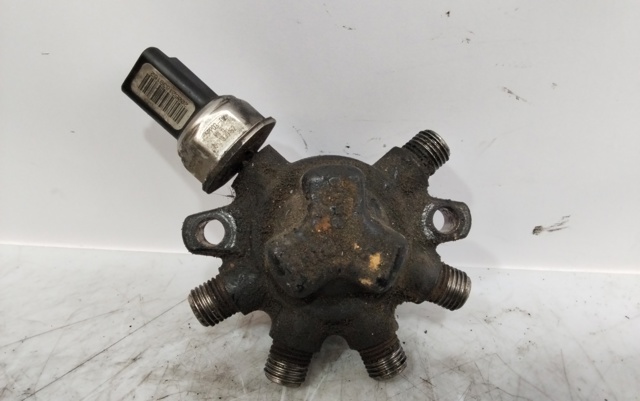 Sensor de la presión del combustible Renault Clio III hatchback comprar en España