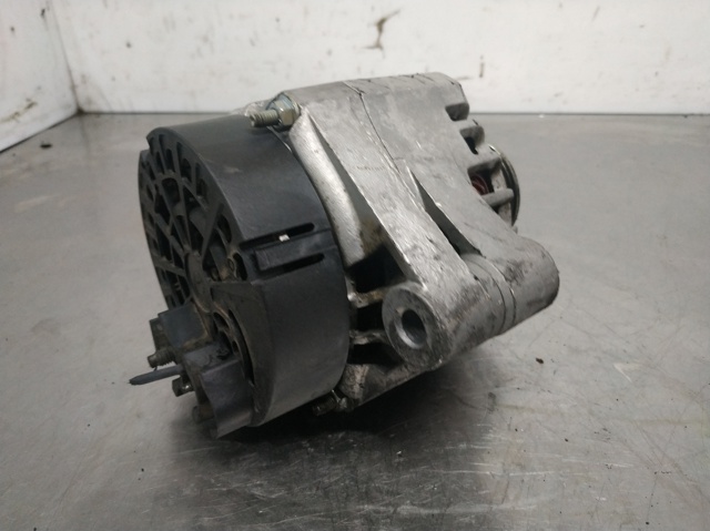 Alternador del motor 93169028 OPEL