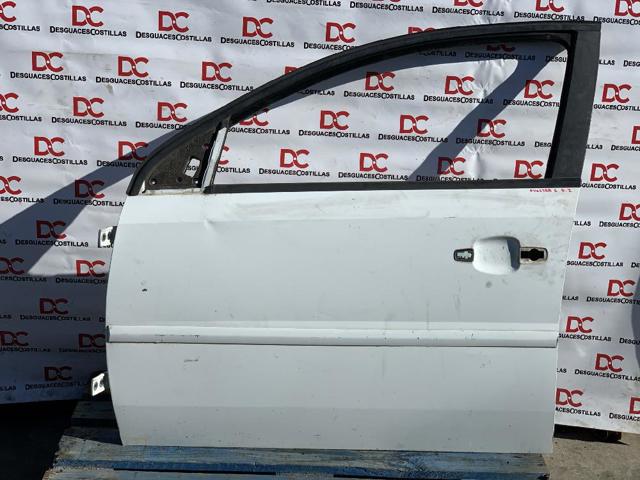 Puerta delantera Opel Vectra  (2002-2008)
