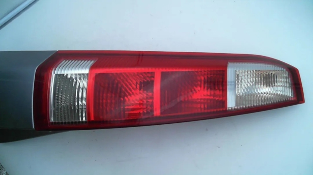 93187879 Piloto trasero izquierdo comprar Sevilla