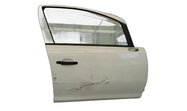 93189329 OPEL Puerta delantera derecha  en stock Córdoba