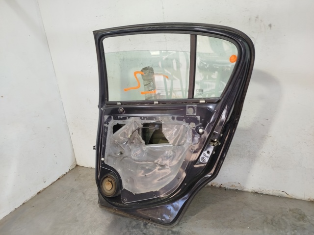 93189341 OPEL Puerta trasera derecha  comprar en Oviedo