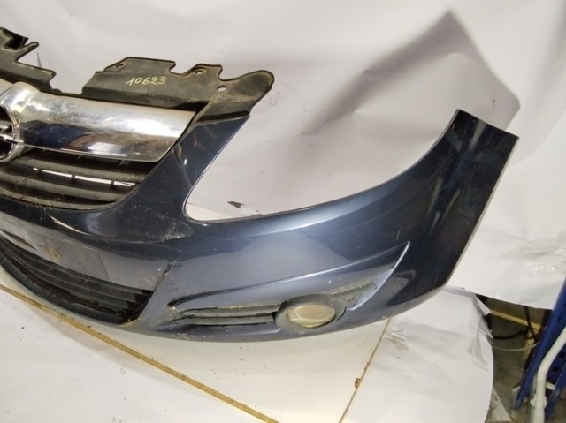 Parachoques delantero Opel Corsa X12