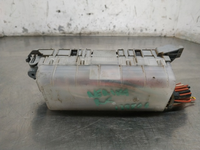 Comprar Caja de fusibles Opel Meriva   a bajo precio