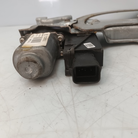 93389551 Motor del elevalunas eléctrico  en stock Sabadell