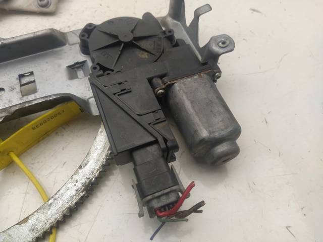 93389551 Motor del elevalunas de la puerta delantera izquierda  comprar en Reus