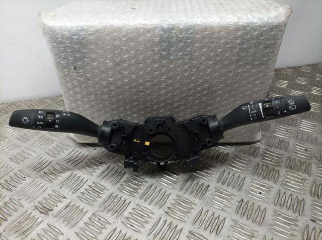Comprar Conmutador de la columna de dirección completo KIA Rio IV FB, SC a bajo precio