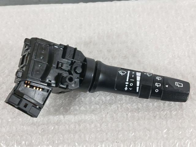 HYUNDAI 934201J110 Conmutador derecho de la columna de dirección comprar Pamplona