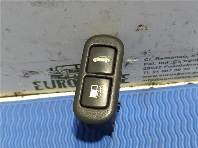 HYUNDAI 935503E000 Botón interior de apertura de maletero  disponible España