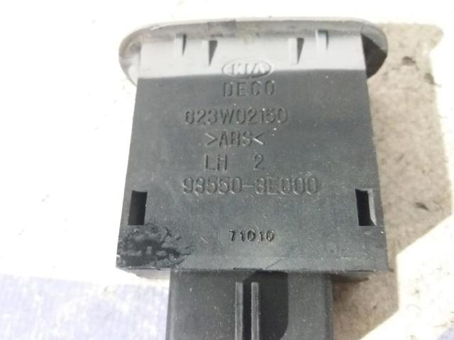 935503E000 Botón interior de apertura de maletero  en stock Sabadell
