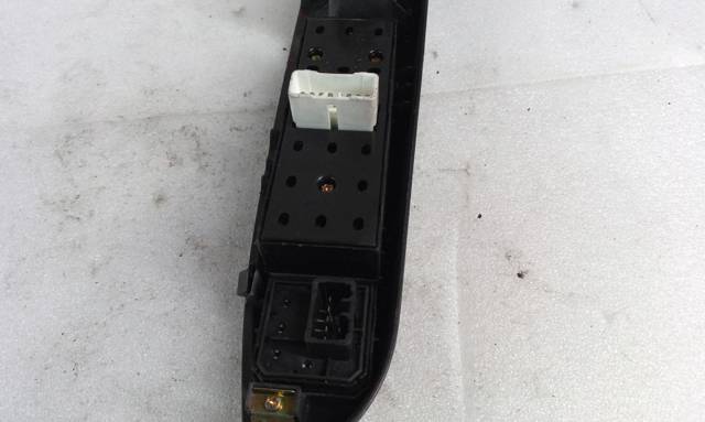 HYUNDAI 935701C110 Unidad de control de elevalunas delantera izquierda  comprar en Ponferrada